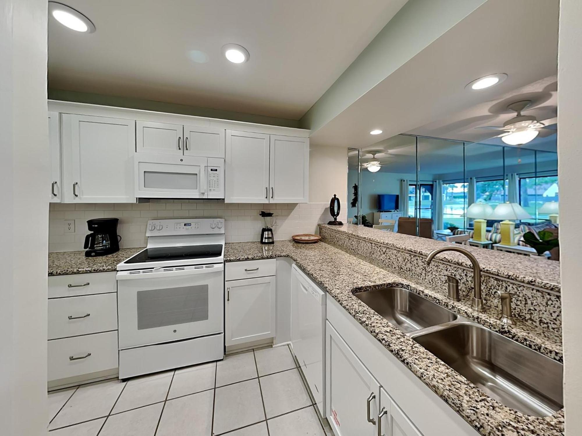 Edgewater 703 Apartment Panama City Beach